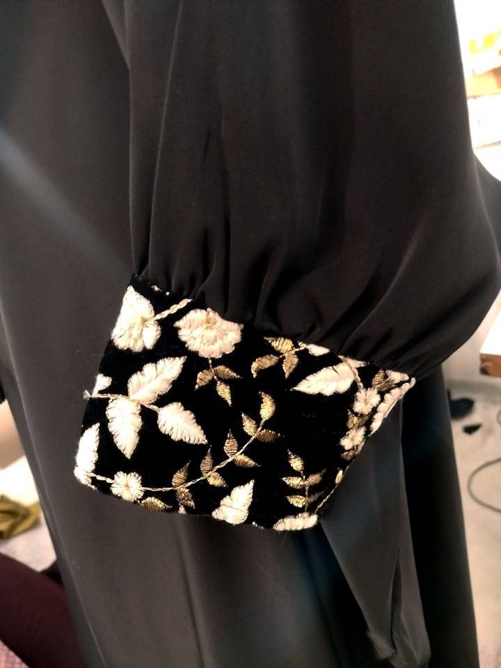 مانتو عبایی سوزن دوزی مجلسی(ch)