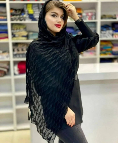شال سه بعدی نخی سبک L